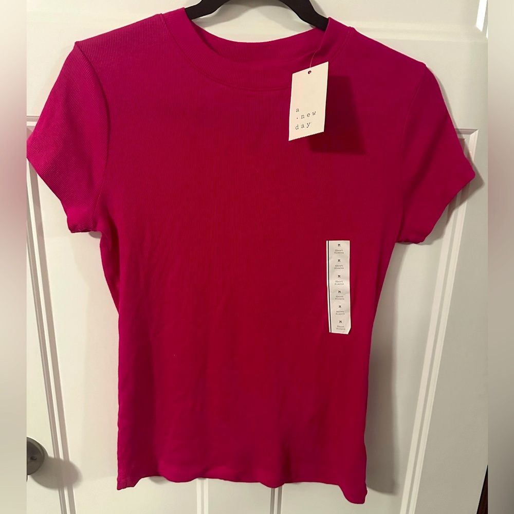 Women's Slim Fit Short Sleeve Ribbed T-Shirt - Size Medium